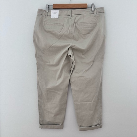 Talbots‎ Pants Womens 12P Beige Relaxed Chino Supersoft Mid Rise Stretchy NWT - Picture 2 of 11